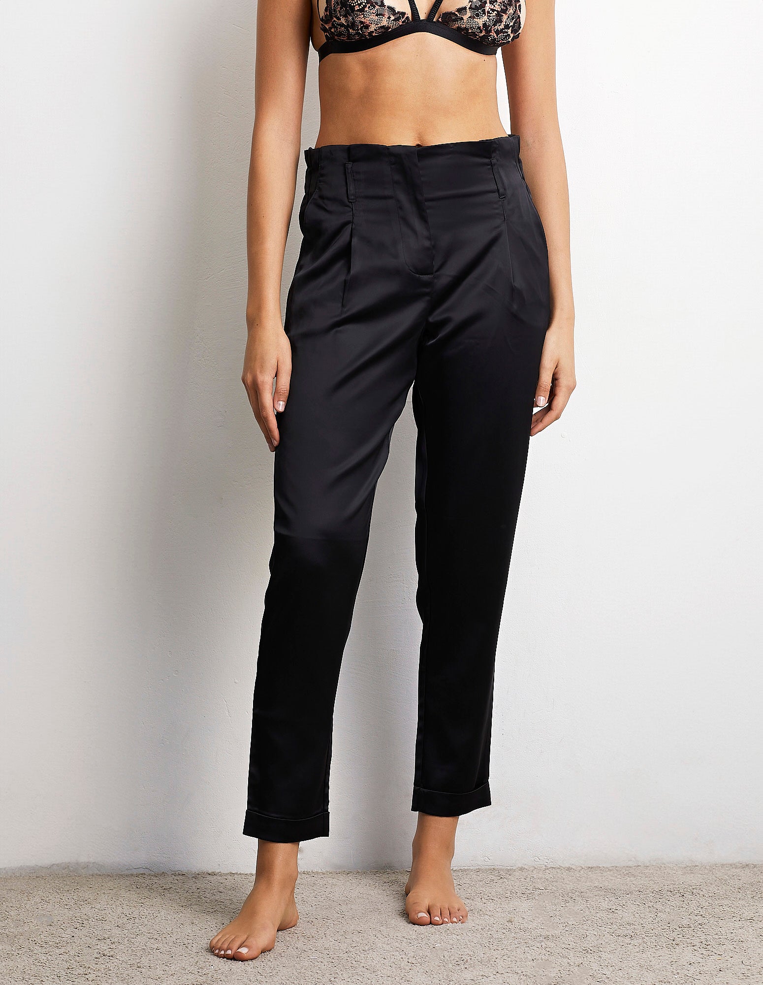 Must Have Woman Full-long trousers